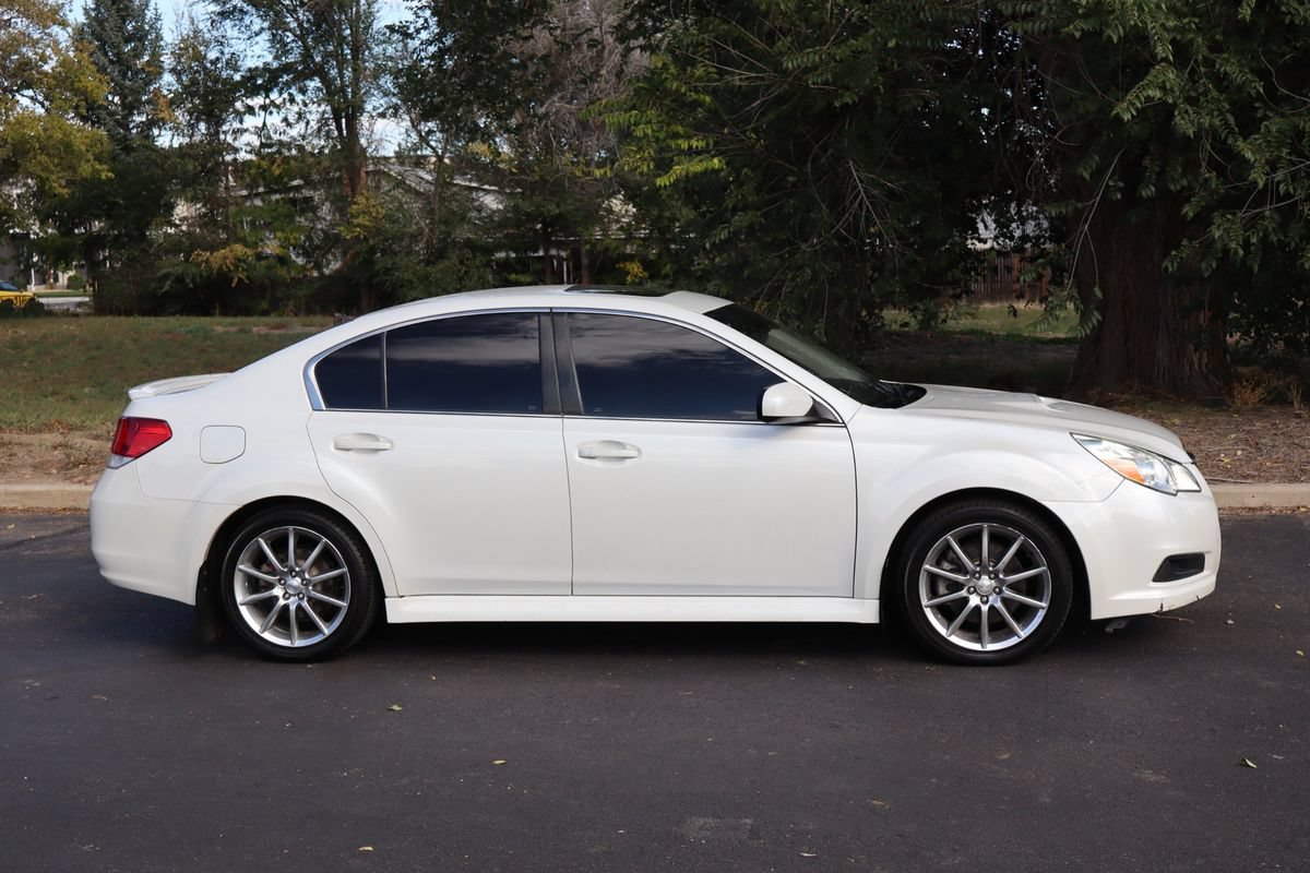 Used 2010 Subaru Legacy 2.5GT Limited AWD/4WD image 3