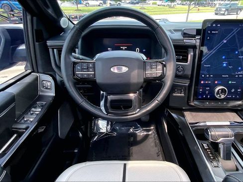 Used 2023 Ford F150 Lightning Platinum AWD/4WD image 5