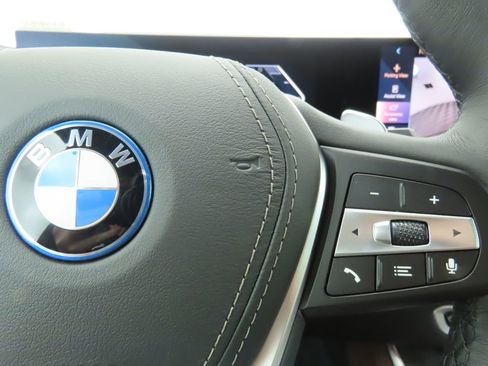 Used 2026 BMW X5 xDrive50e w/ Executive Package image 13