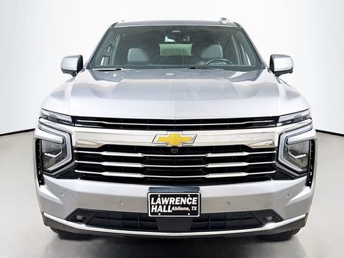 Used 2026 Chevrolet Suburban LT w/ Comfort Package AWD/4WD image 2
