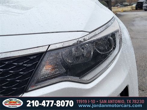 Used 2018 Kia Optima LX w/ 17" Alloy Wheels Package image 10