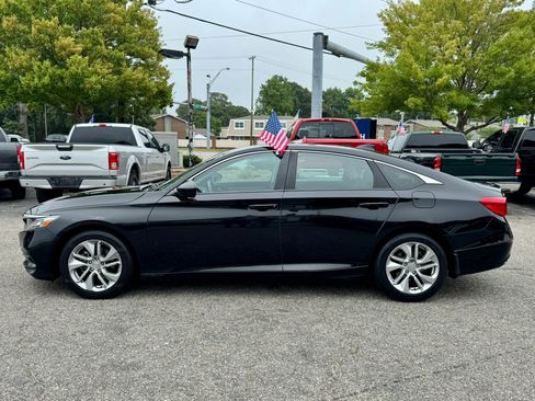 Used 2019 Honda Accord LX image 2