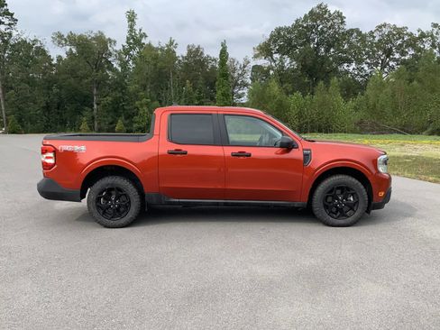 Used 2022 Ford Maverick XLT w/ Equipment Group 300A Standard image 8