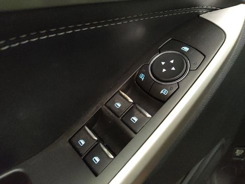 Used 2021 Ford Explorer XLT RWD image 27