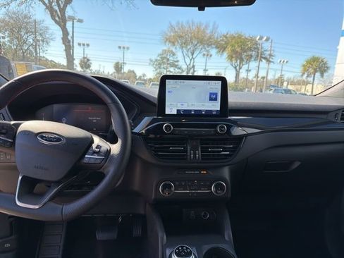 Used 2025 Ford Escape ST-Line image 9