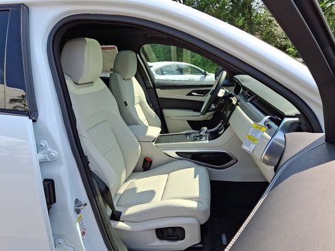 New 2026 Jaguar F-PACE R-Dynamic S image 3