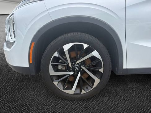 Used 2022 Mitsubishi Outlander ES AWD/4WD image 11