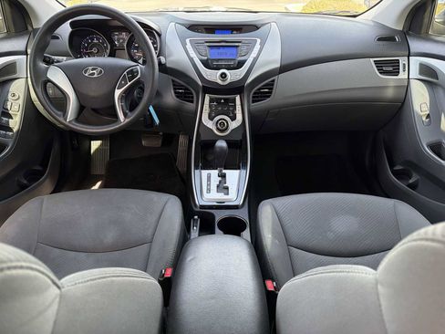 Used 2012 Hyundai Elantra GLS image 9