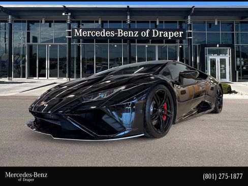 Used 2021 Lamborghini Huracan EVO image 1
