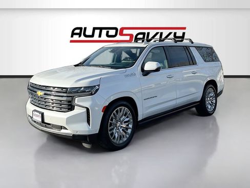Used 2023 Chevrolet Suburban High Country w/ Advanced Technology Package AWD/4WD image 3