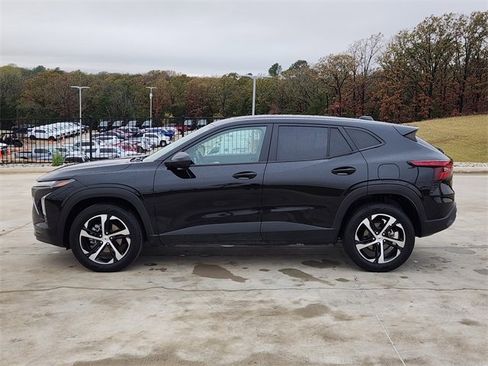 Used 2024 Chevrolet Trax RS w/ Sunroof Package image 5