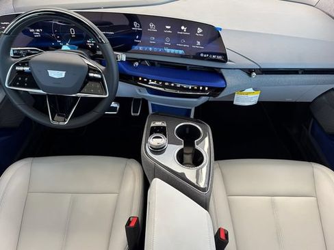 New 2026 Cadillac Optiq Sport 1 w/ LPO, Floor Liner Package AWD/4WD image 13
