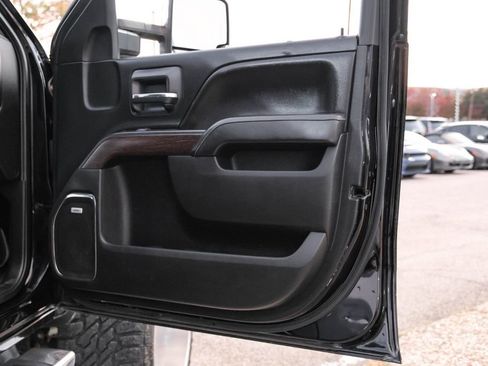 Used 2017 GMC Sierra 2500 Denali w/ Duramax Plus Package image 49