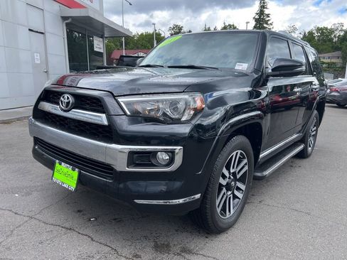 Used 2017 Toyota 4Runner Limited AWD/4WD image 8
