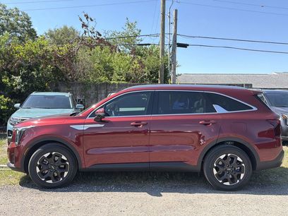 Certified 2025 Kia Sorento S w/ Panoramic Sunroof Package