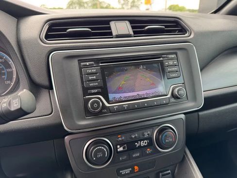 Used 2018 Nissan Leaf S w/ S Charge Package image 12