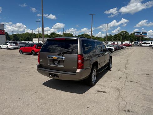 Used 2012 Chevrolet Suburban LT w/ Luxury Package AWD/4WD image 3