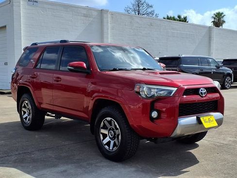 Used 2017 Toyota 4Runner TRD Off-Road Premium w/ Convenience Package AWD/4WD image 21