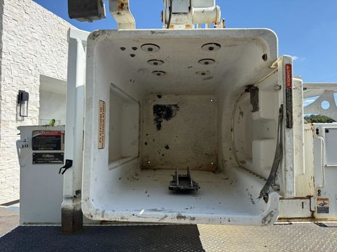 Used 2014 Ford F450 XL w/ Power Equipment Group image 32