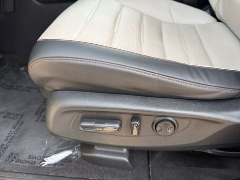 Used 2023 Honda CR-V Sport Touring image 13