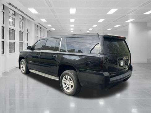 Used 2020 Chevrolet Suburban LT RWD image 7