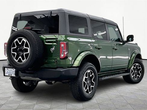 Used 2023 Ford Bronco Outer Banks image 2