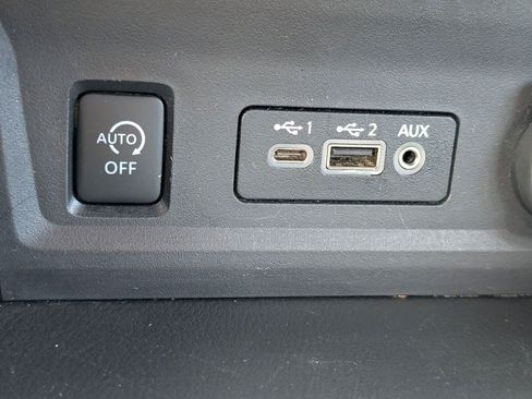 Used 2024 Nissan Sentra SV FWD image 18