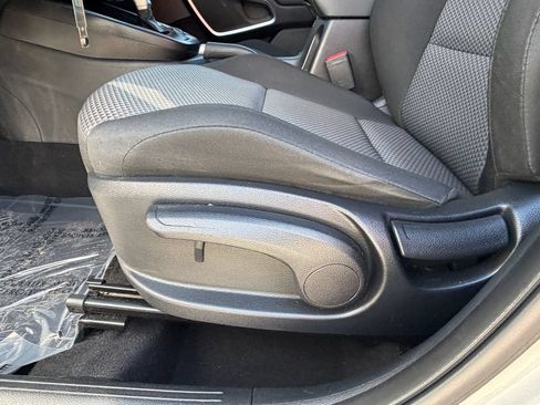 Used 2024 Kia Soul LX w/ Option Group 015 FWD image 18