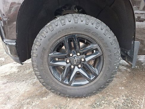 Used 2020 Chevrolet Silverado 1500 LT Trail Boss w/ Convenience Package image 11