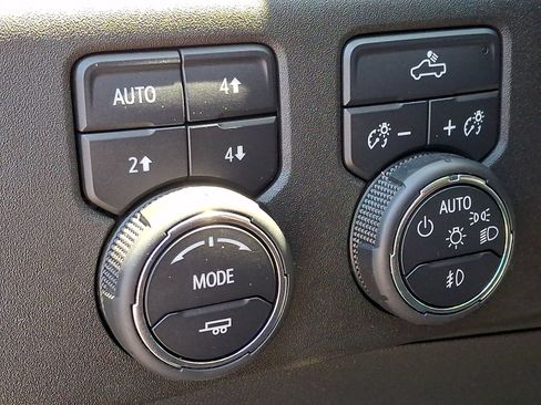 Used 2024 Chevrolet Silverado 1500 RST w/ Z71 Off-Road Package AWD/4WD image 26