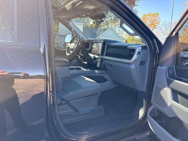 Used 2024 Ford F250 XLT w/ Tremor Off-Road Package AWD/4WD image 6