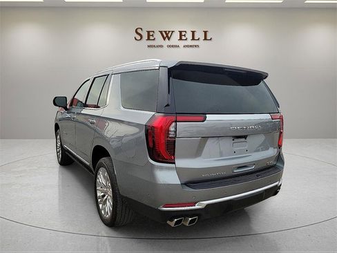 Certified 2025 GMC Yukon Denali w/ Denali Reserve Package image 3