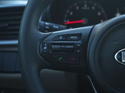 Used 2017 Kia Sorento LX image 17