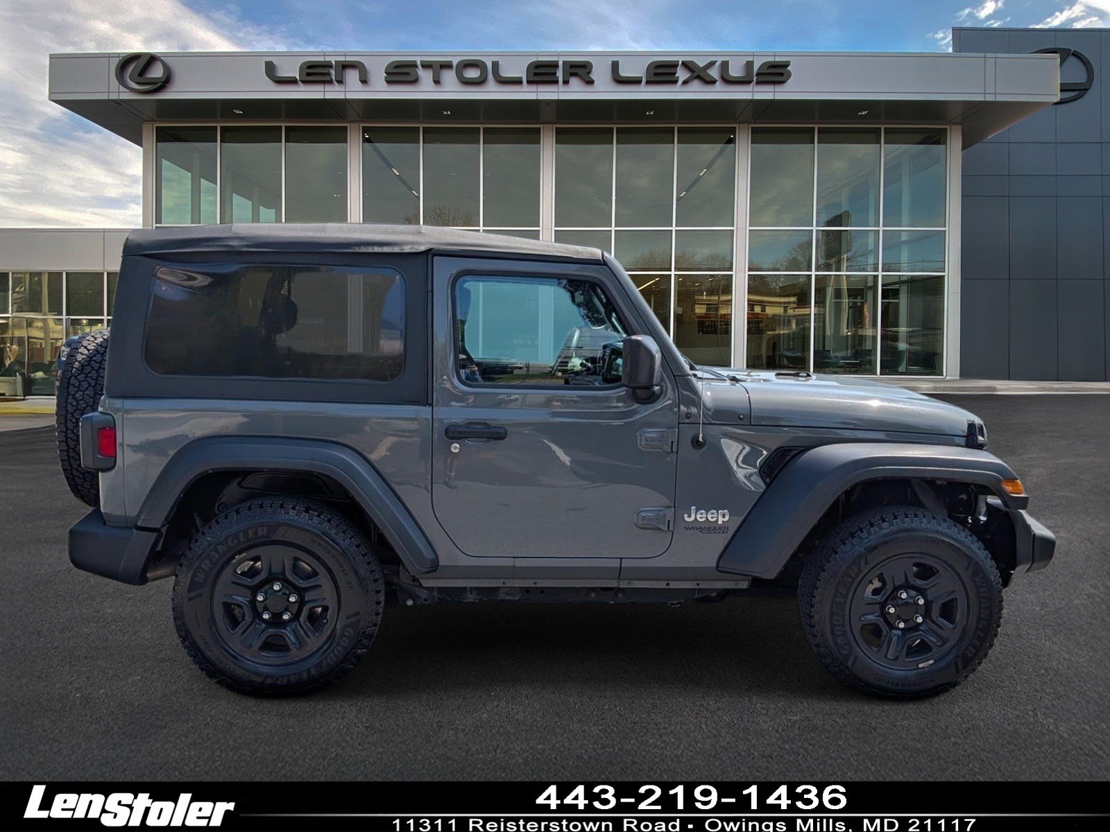 Used 2018 Jeep Wrangler Sport AWD/4WD image 2