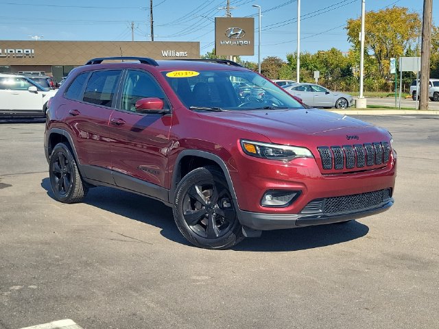 Used 2019 Jeep Cherokee Latitude Plus AWD/4WD image 1