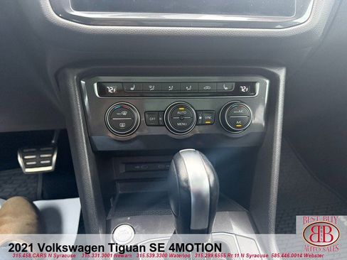 Used 2021 Volkswagen Tiguan SE R-Line image 17