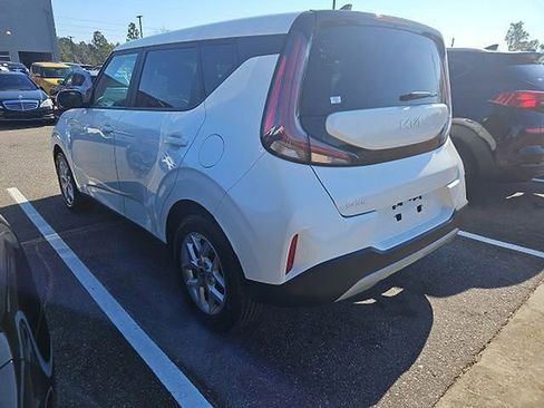 Certified 2023 Kia Soul LX w/ Option Group 015 image 14