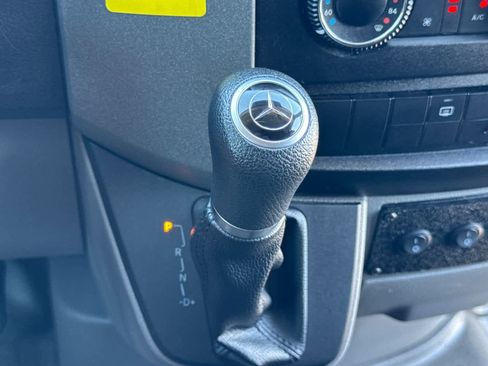 Used 2016 Mercedes-Benz Sprinter 2500 image 23
