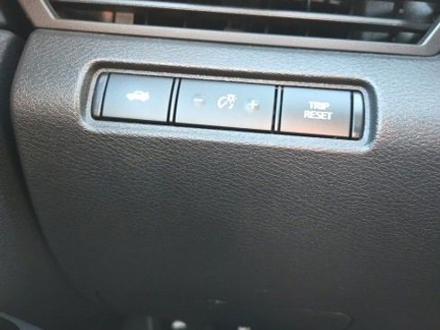 Used 2023 Nissan Altima 2.5 SV image 11