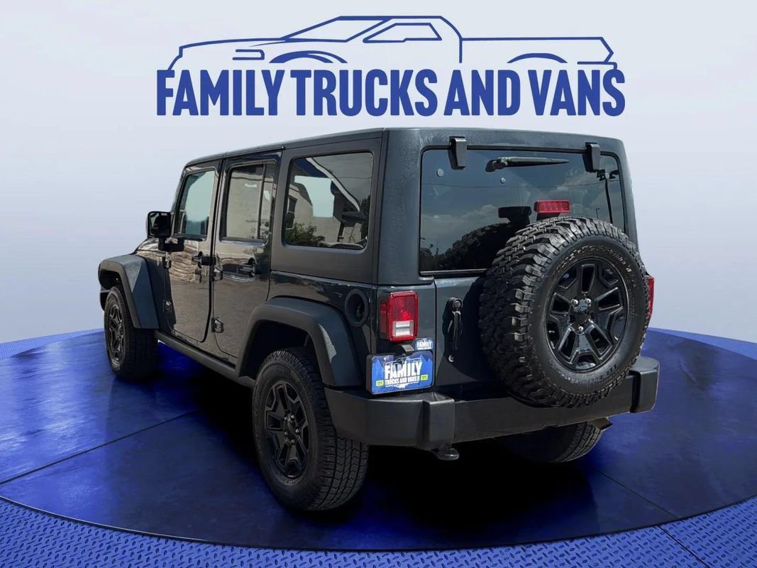 Used 2018 Jeep Wrangler Unlimited Sport w/ Quick Order Package 24W AWD/4WD image 3