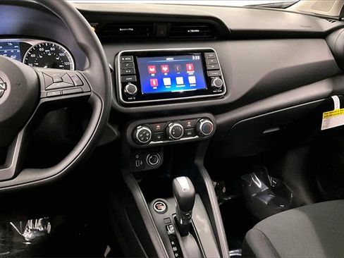 New 2025 Nissan Kicks S image 7