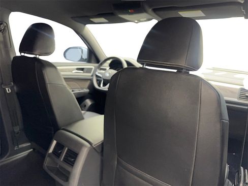 Used 2021 Volkswagen Atlas Cross Sport SE image 41