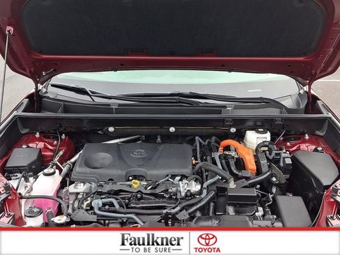 Certified 2025 Toyota RAV4 XLE AWD/4WD image 28
