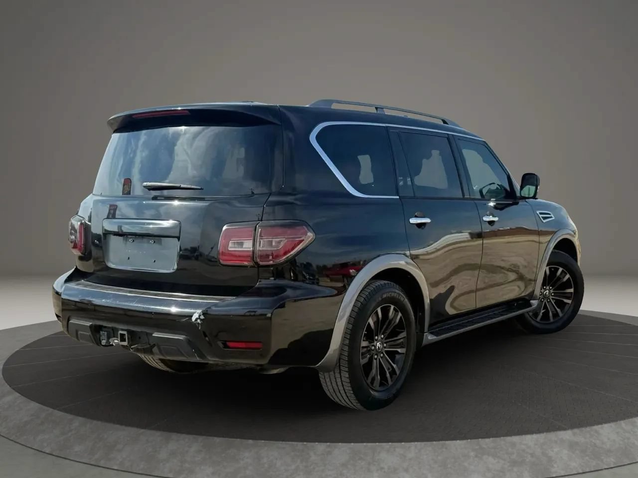 Used 2017 Nissan Armada Platinum RWD image 2