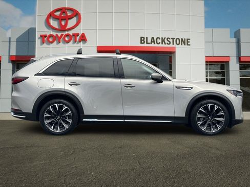 Used 2024 MAZDA CX-90 Plug-In Hybrid w/ Premium Pkg AWD/4WD image 2