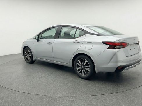 Used 2025 Nissan Versa SV image 6