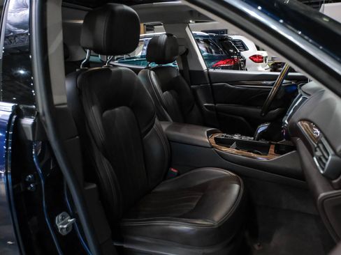 Used 2019 Maserati Levante GranLusso image 29