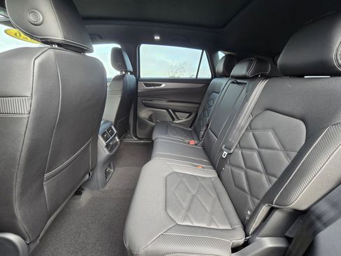 New 2026 Volkswagen Atlas Cross Sport SE image 7