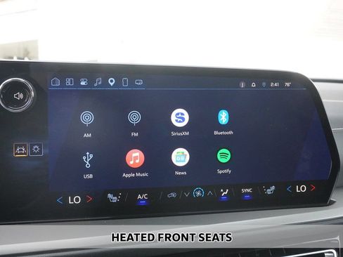 Used 2025 Chevrolet Traverse LT AWD/4WD image 8