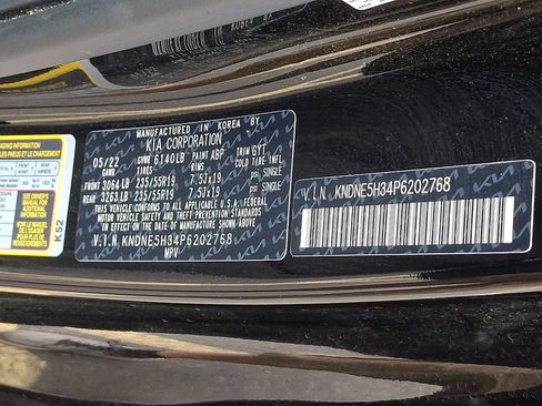 Certified 2023 Kia Carnival SX FWD image 27